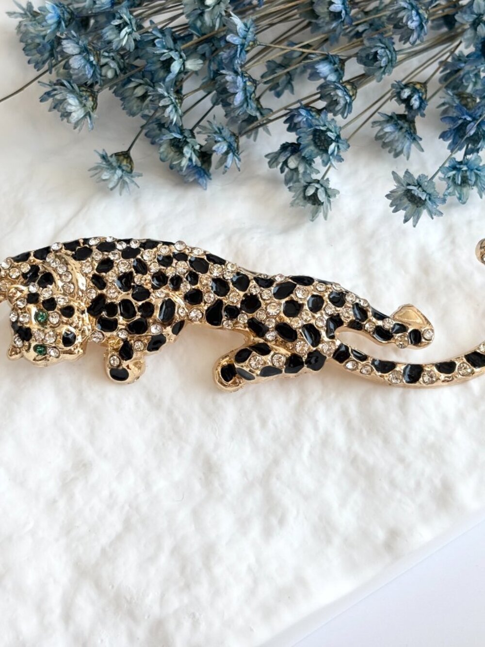 Climbling Leopard Figural Gold Toned Black Rhinestone Vintage Insp Brooch Pin - Picture 12 of 13
